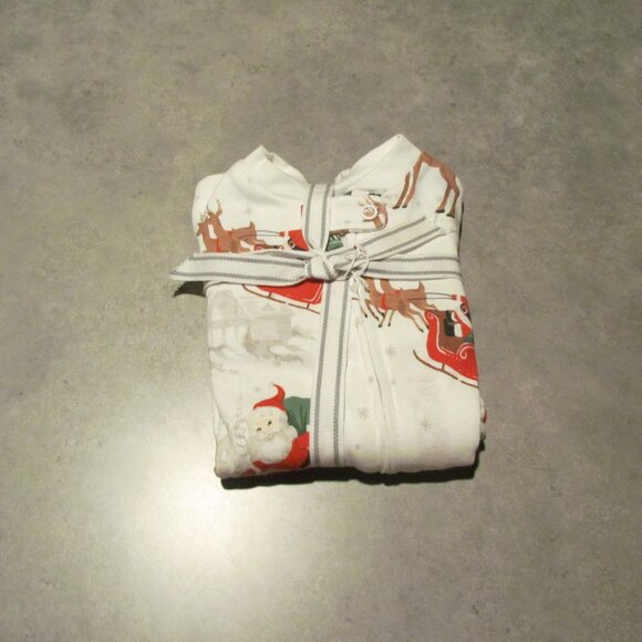 Pottery Barn Kids Heritage Santa Nursery PJ's Pajamas 6-9 Months Organic Cotton - Picture 1 of 3